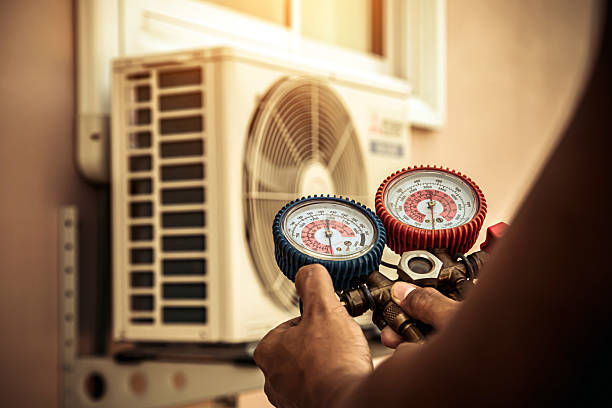 Professional Heat Pump Repair technician working in Rosedale, WA